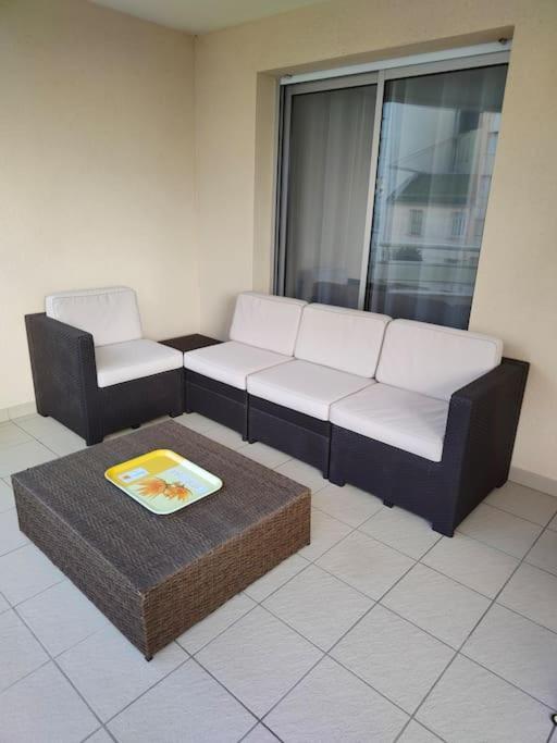 Appartement 2 Pieces Avec Une Grande Terrasse, 3 Etoiles, Wifi, Box Pour Vehicule Et Velos Les Sables-dʼOlonne Buitenkant foto