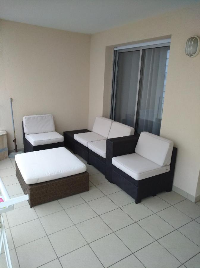 Appartement 2 Pieces Avec Une Grande Terrasse, 3 Etoiles, Wifi, Box Pour Vehicule Et Velos Les Sables-dʼOlonne Buitenkant foto