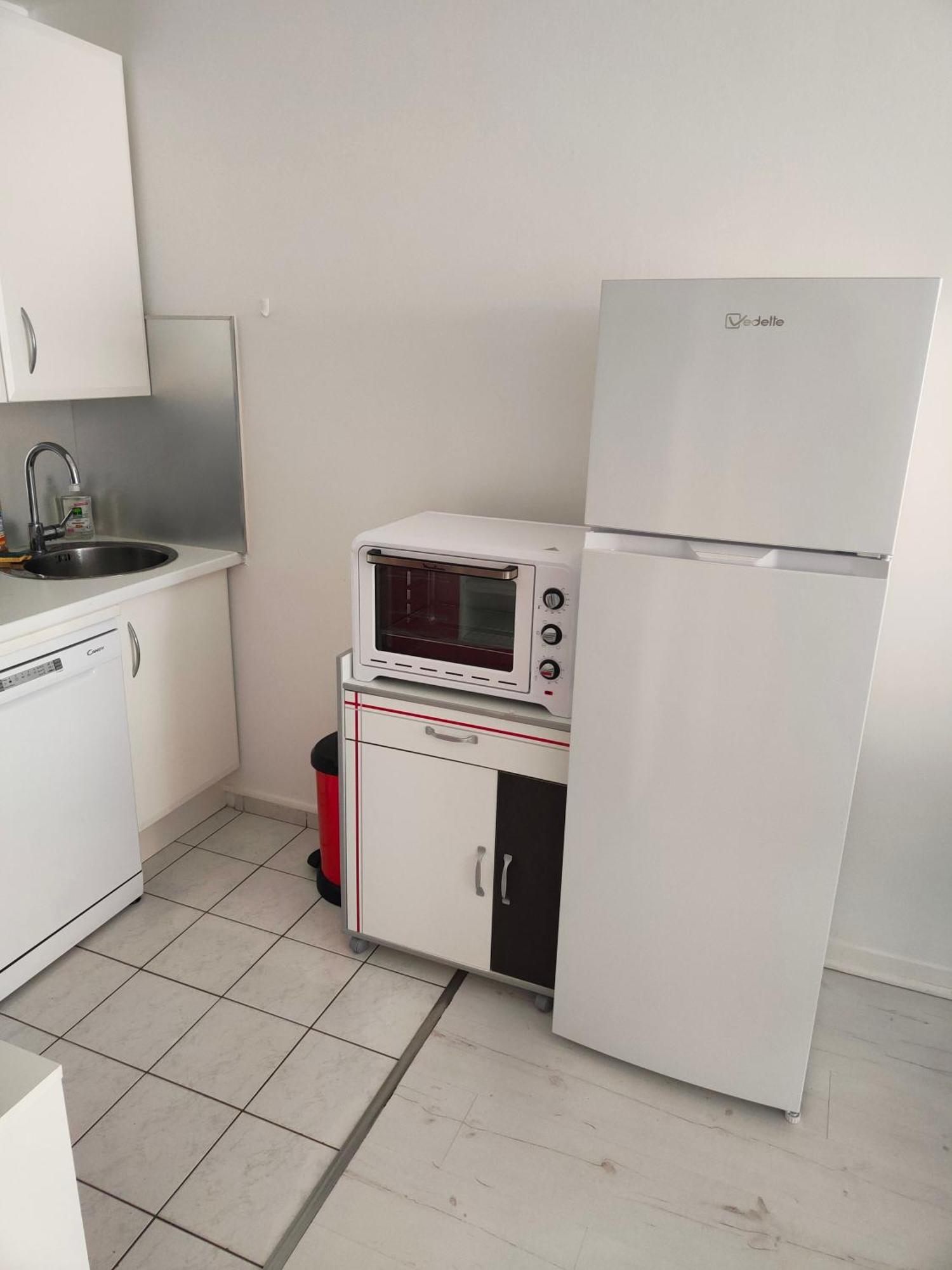 Appartement 2 Pieces Avec Une Grande Terrasse, 3 Etoiles, Wifi, Box Pour Vehicule Et Velos Les Sables-dʼOlonne Buitenkant foto